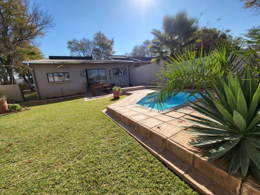 To Let 3 Bedroom Property for Rent in Brits North West